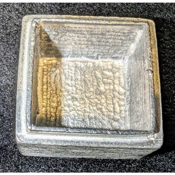 Vintage Yorkshire Designs Collector Series 1978 Pewter Earrings in Trinket Box - Picture 5 of 6